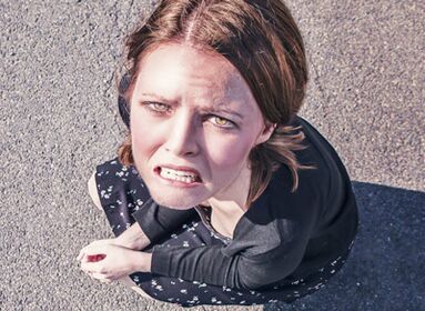 Tüdruk seisis silmitsi augmentatsiooni mammoplastika tagajärgedega